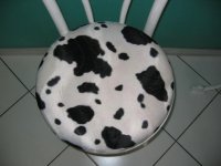 chaise_coussin_vache(1).jpg