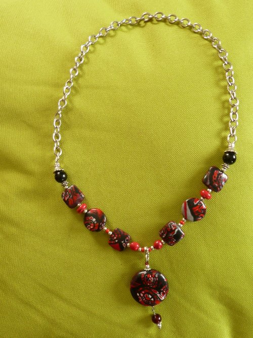 collier FIMO lavachequireve