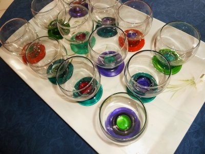 verres multicolores lavachequireve