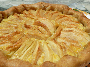 tarte_pommes_creme_lavachequireve02.jpg